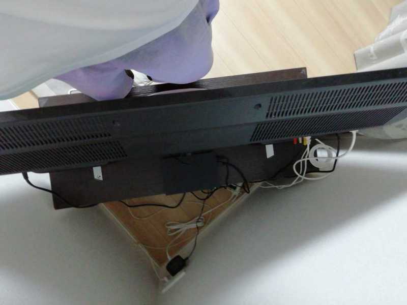 ></noscript>AQUOS LC-40W5液晶テレビの上側の排熱部分