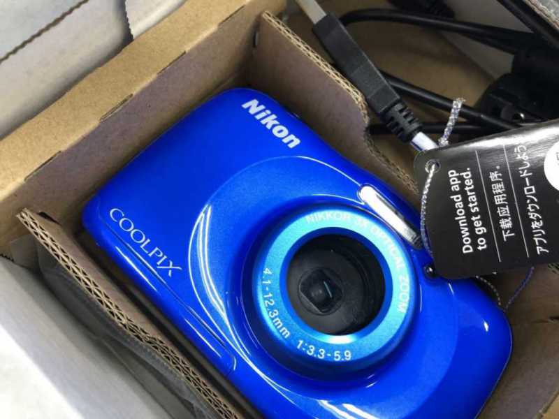 NIKON COOLPIX W100/BLデジタルカメラのレビュー！使ってみた感想は「低価格で防水機能があるコンパクトなデジカメ」と感じた | デジタル ガジェットライフ