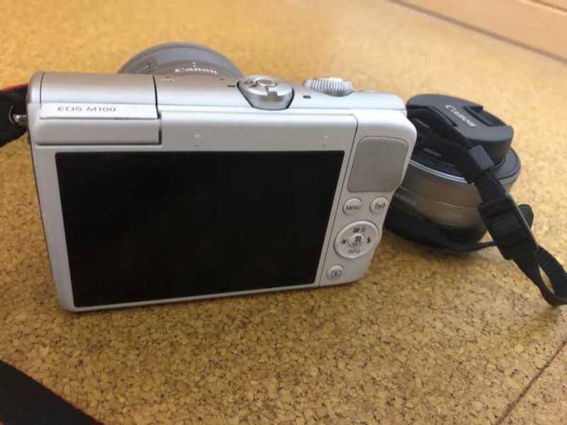 Canon EOS M100 ダブルレンズキットデジタルカメラの操作画面