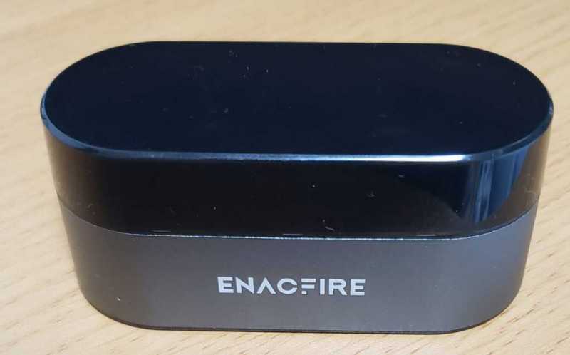 EnacFire E18 Plusワイヤレスイヤホンの充電ケース