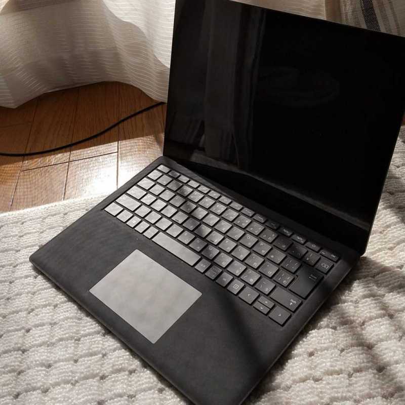 Microsoft Surface Laptop 2ノートパソコンのキーボード部分