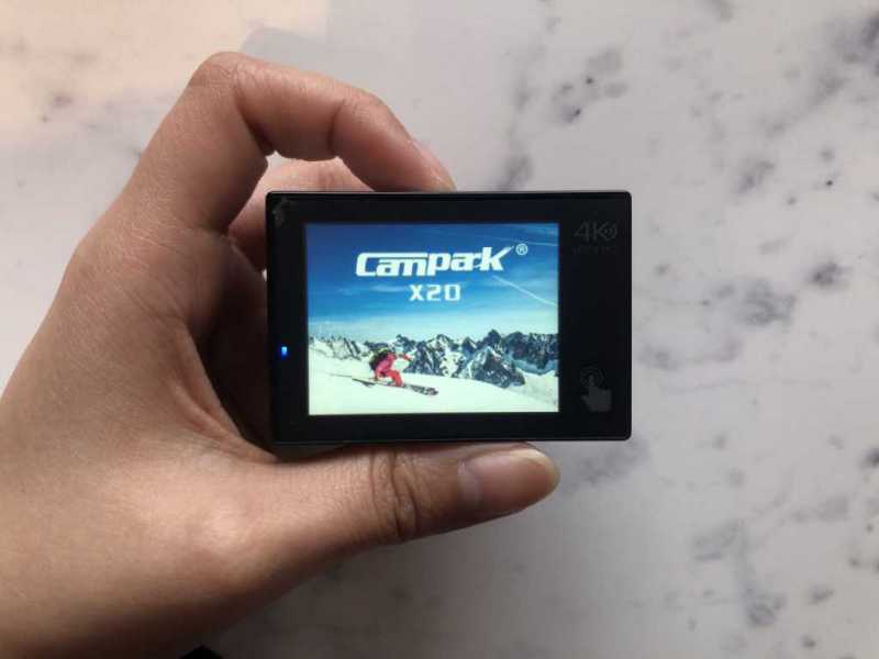 Campark X20アクションカメラの液晶ディスプレイ画面
