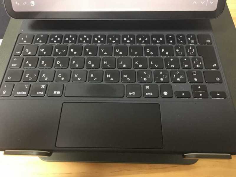 Apple Magic keyboard（iPad Pro専用）キーボードのキーとタッチパッド