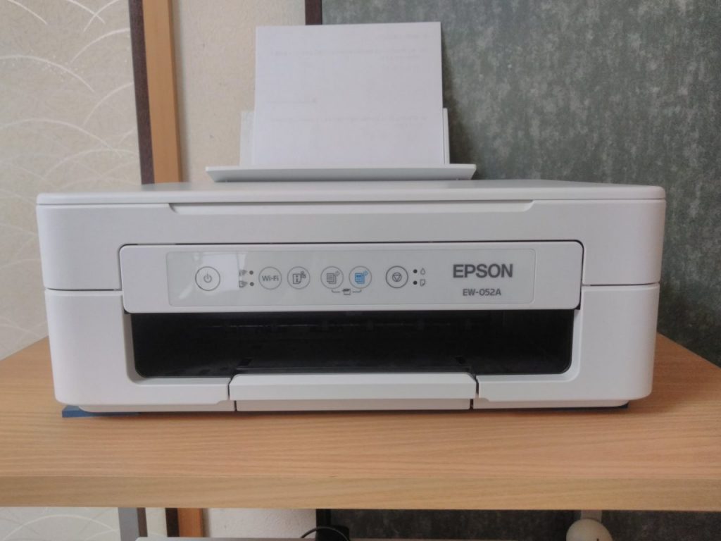 EPSON カラリオ EW-052Aプリンターのレビュー！使ってみた感想は「安くてコスパも良くスマホから印刷も可能かつ簡単きれい」と感じた