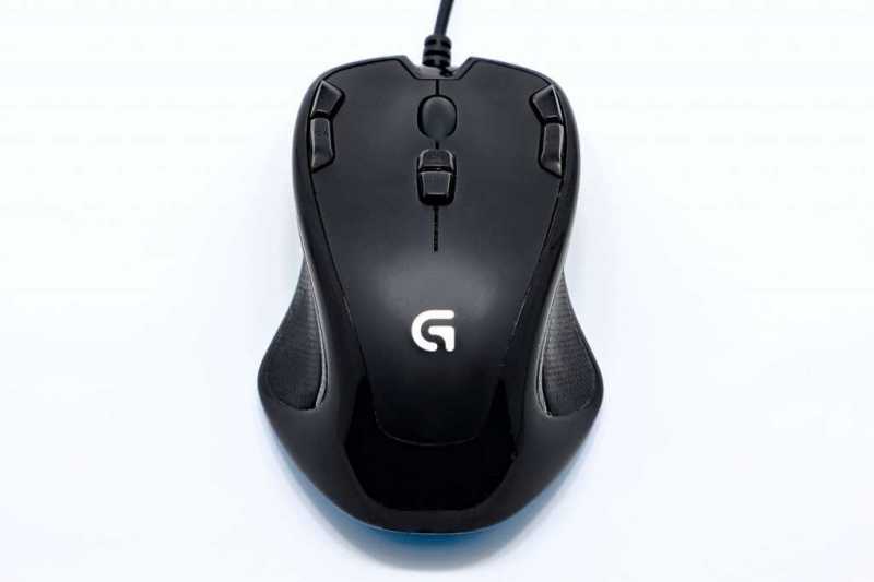 ロジクール G300sゲーミングマウスの本体