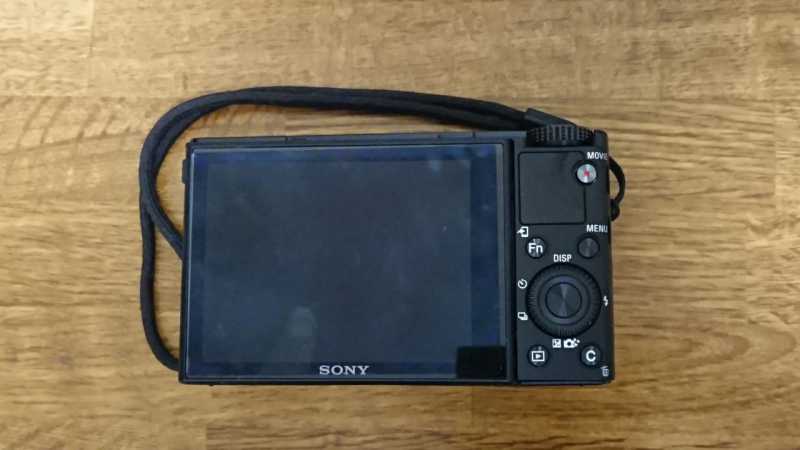 SONY Cyber-shot DSC-RX100 IIIデジタルカメラの液晶モニター