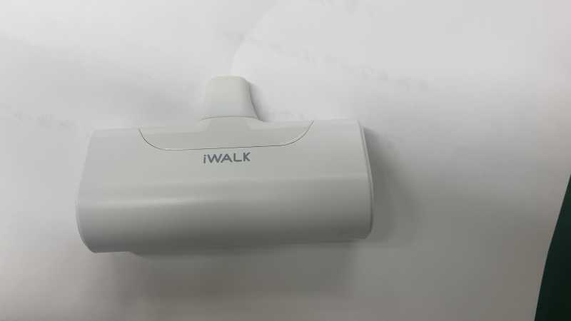 iWALK Link Me 4 4500mAhモバイルバッテリー本体