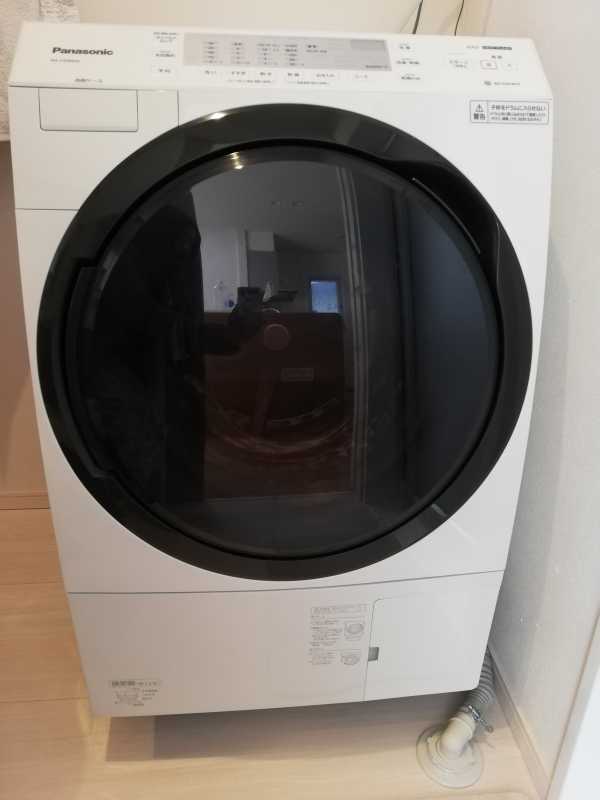 Panasonic NA-VX300ALドラム式洗濯乾燥機のサイズ