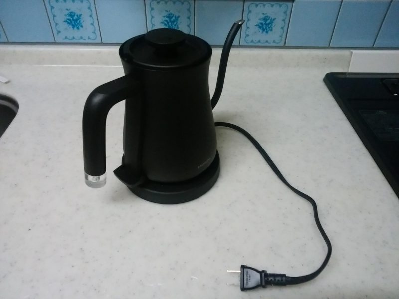 BALMUDA The Pot（バルミューダ ザ・ポット）K02A電気ケトルのコンセント