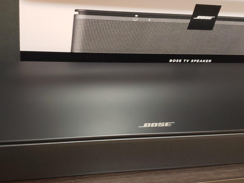 Bose TV Speakerの正面