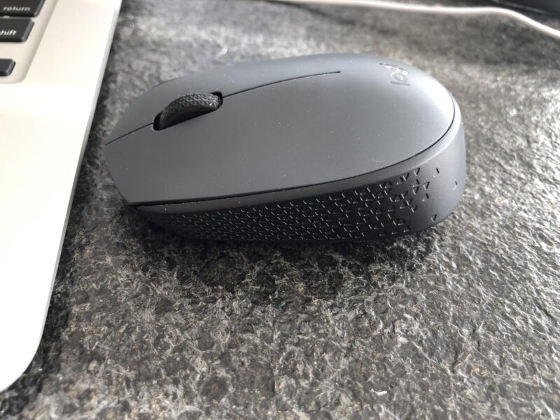 Logicool  Wireless  Mouse  M171マウスのサイド