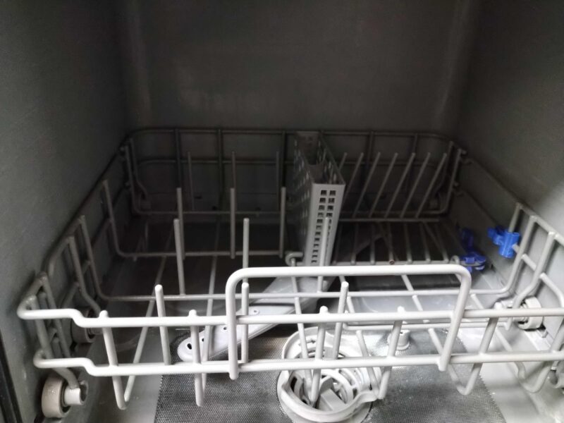 シロカ SS-M151食器洗い乾燥機の内部