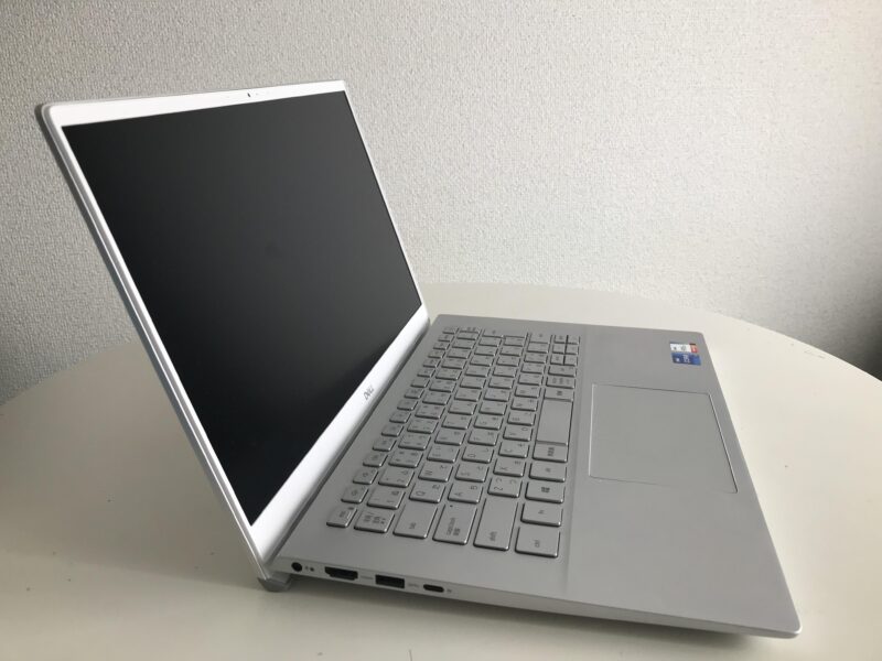 Dell Inspiron 14 5000（5402）ノートパソコンのサイズ感