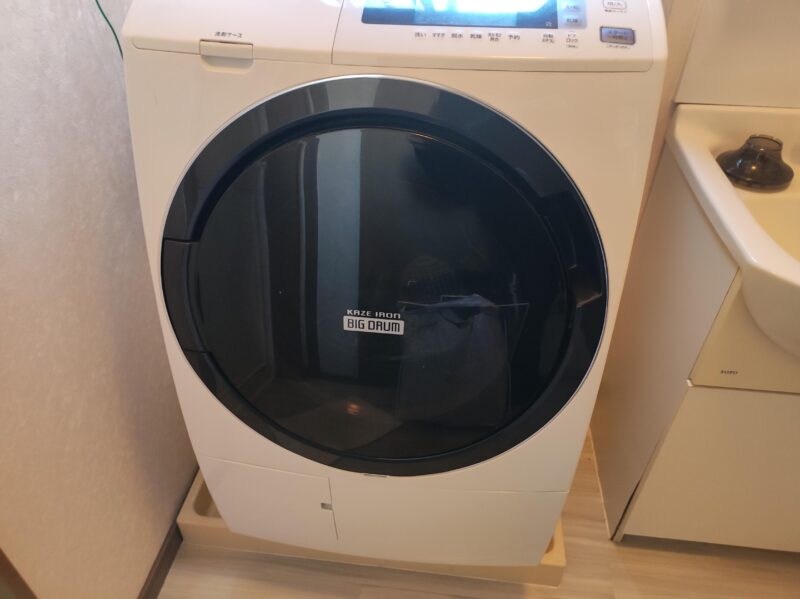 日立 BD-SG100Cドラム式洗濯乾燥機の外観