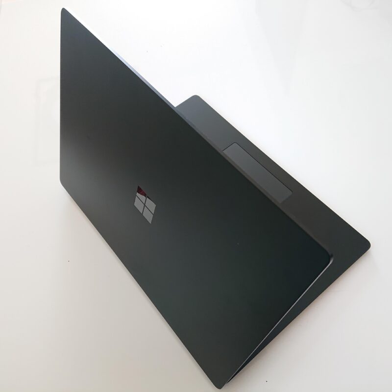 Microsoft Surface Laptop 4ノートパソコンの天面