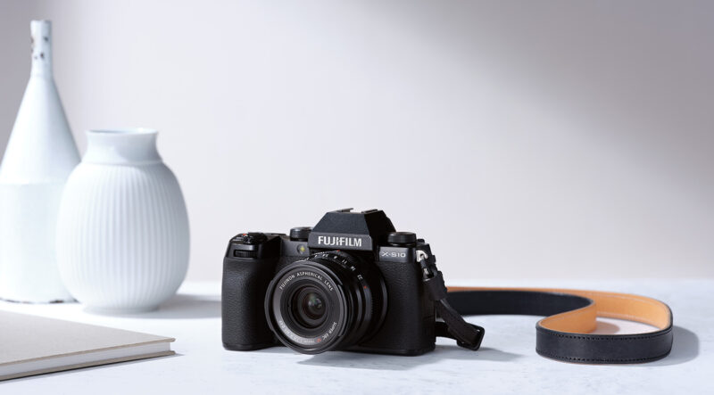 FUJIFILM X-S10 Mirrorless Digital Camera Lensデジタルカメラのスペック