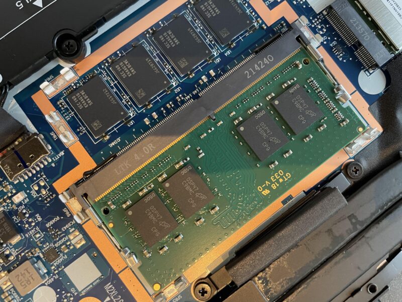 Lenovo ThinkPad E15 Gen3（AMD)ノートパソコンの増設メモリ