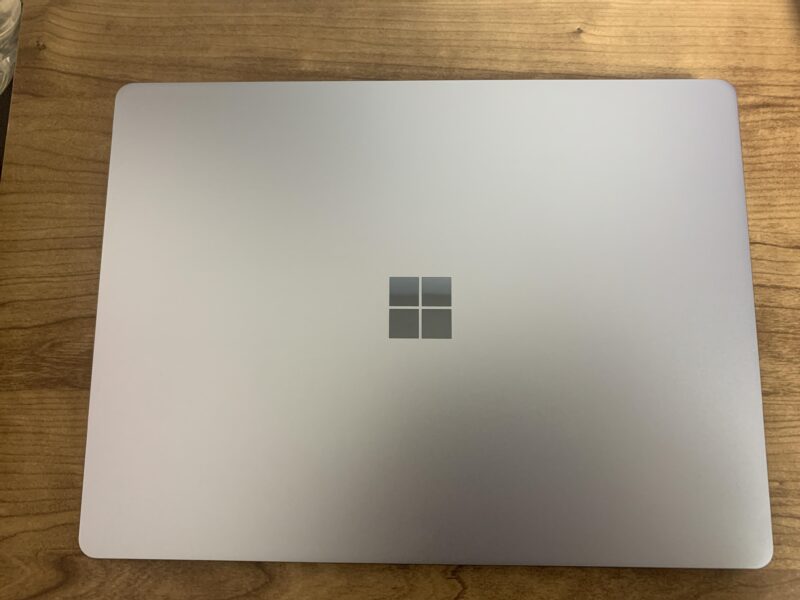マイクロソフト Surface Laptop Go 2の外観