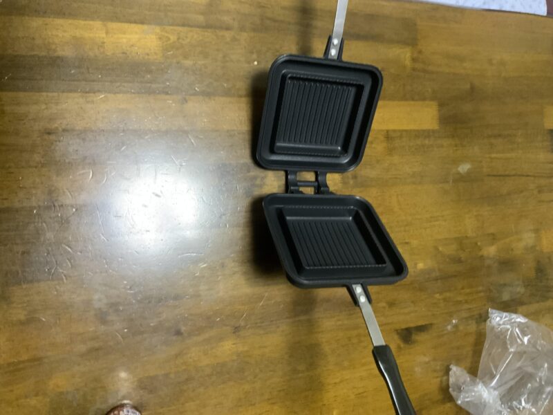 アイリスオーヤマ 具だくさんホットサンドメーカー GHS-Sの使用感