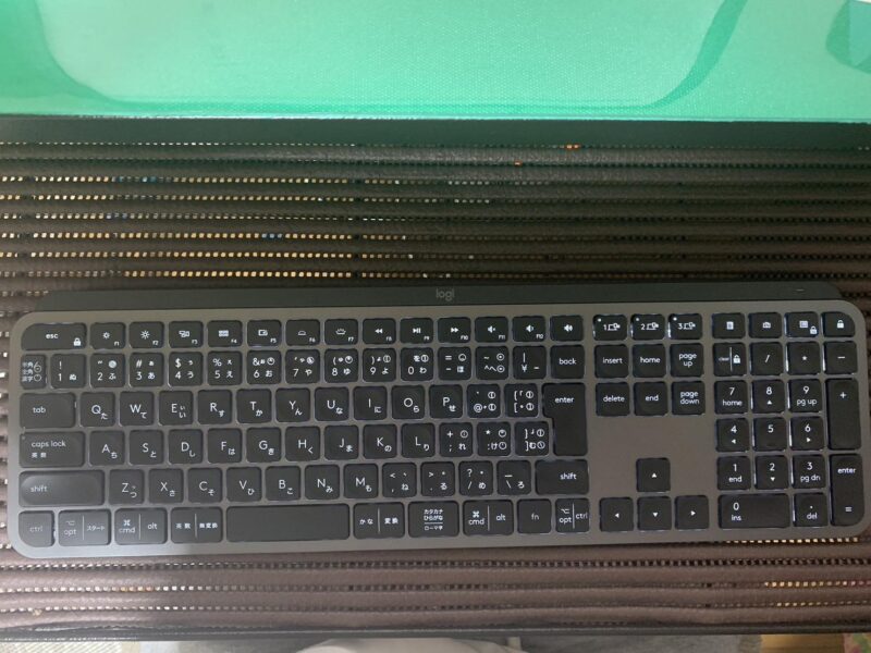 Logicool MX KEYS S KX800sGR ワイヤレスキーボード』のレビュー！使っ